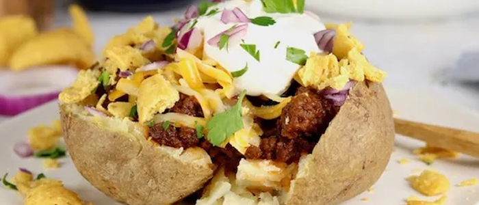Jacket Potato With Spicy Beef 